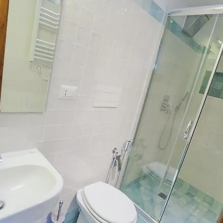 Ciancaleoni Apartment Rome